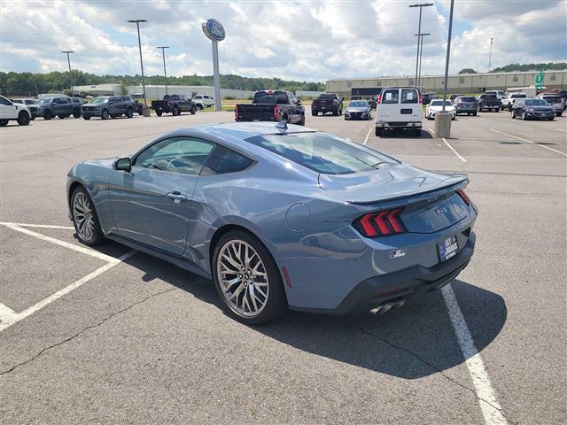 2025 Ford Mustang