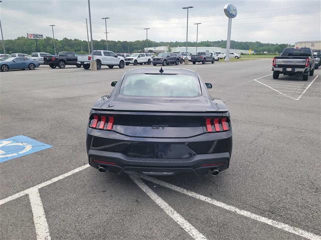 2025 Ford Mustang