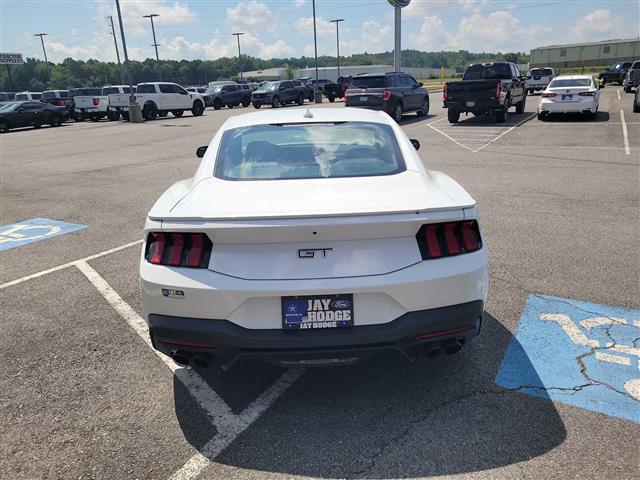 2025 Ford Mustang