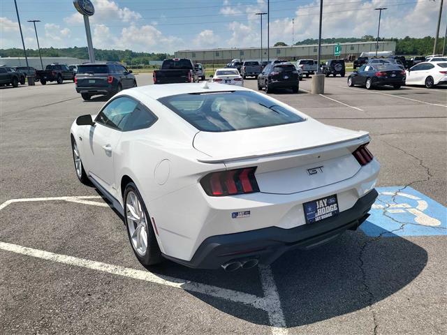 2025 Ford Mustang