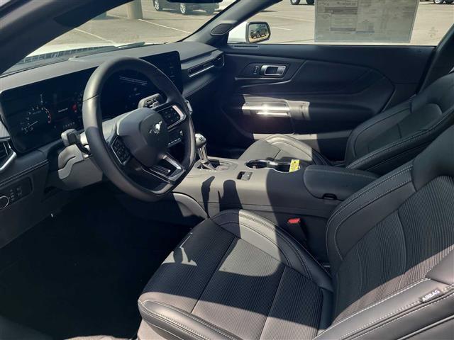 2025 Ford Mustang