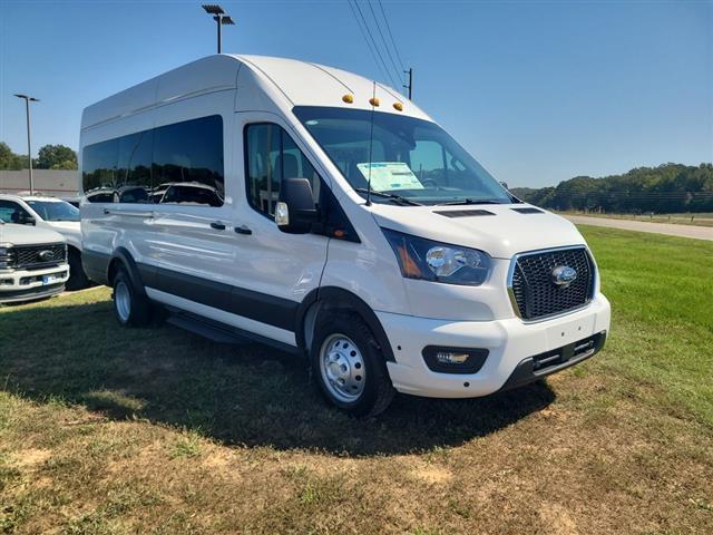 2025 Ford Transit Passenger Wagon