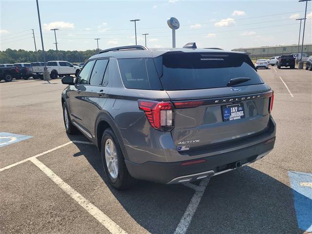 2025 Ford Explorer