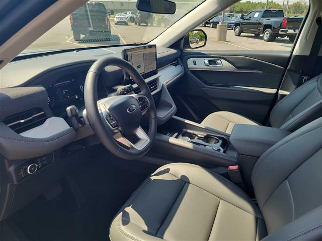 2025 Ford Explorer
