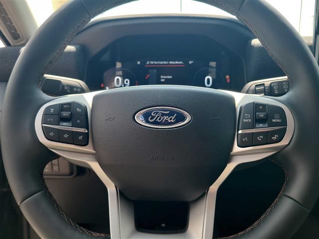 2025 Ford Explorer