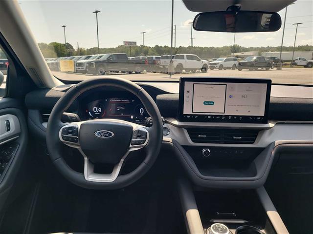 2025 Ford Explorer
