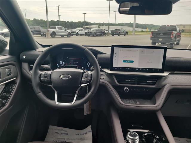 2025 Ford Explorer