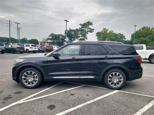 2025 Ford Explorer