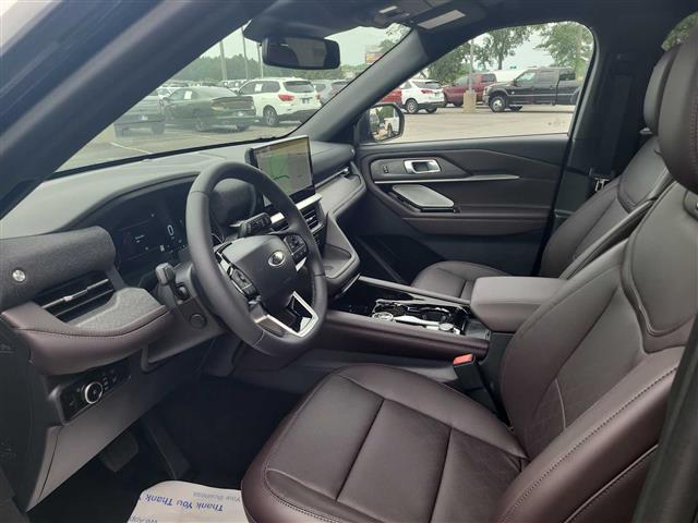 2025 Ford Explorer