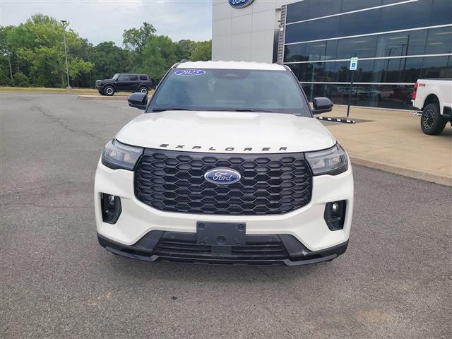 2025 Ford Explorer