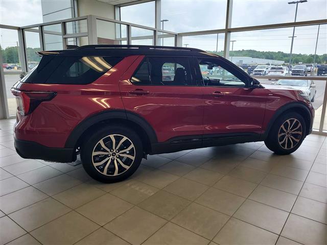 2025 Ford Explorer