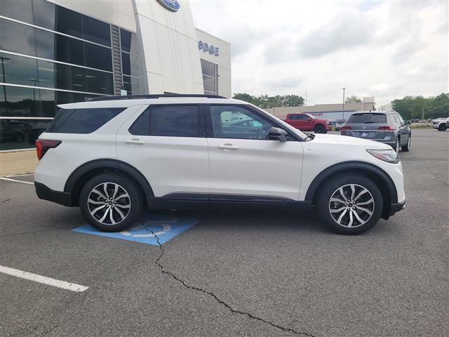 2025 Ford Explorer