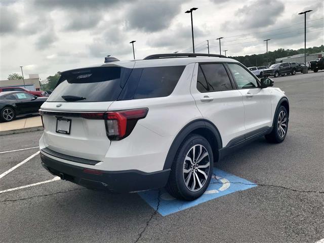 2025 Ford Explorer