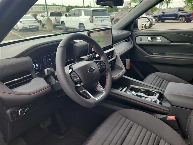 2025 Ford Explorer