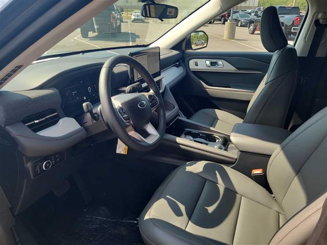 2025 Ford Explorer
