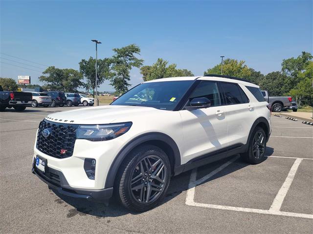 2025 Ford Explorer