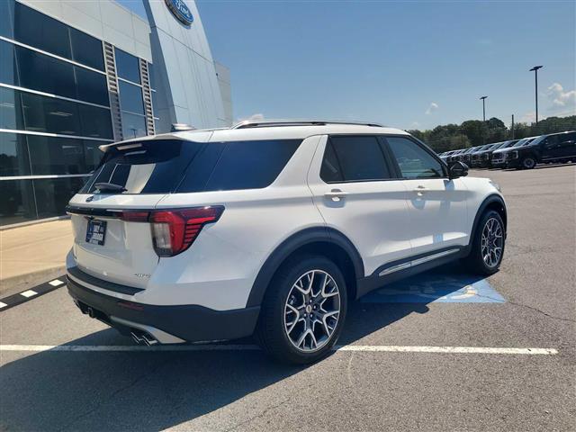 2025 Ford Explorer