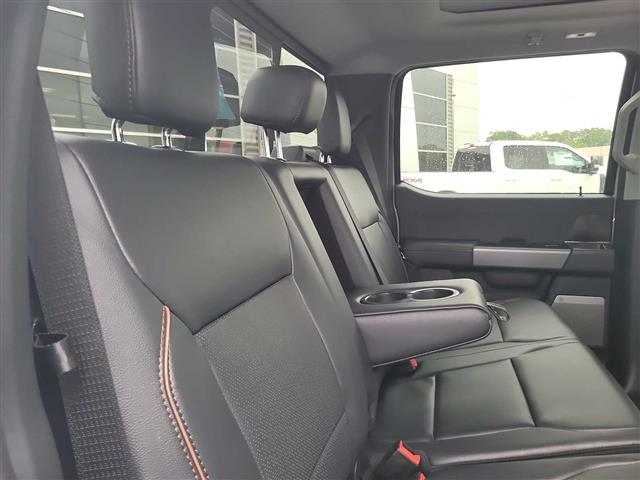 2025 Ford Super Duty F-250 SRW