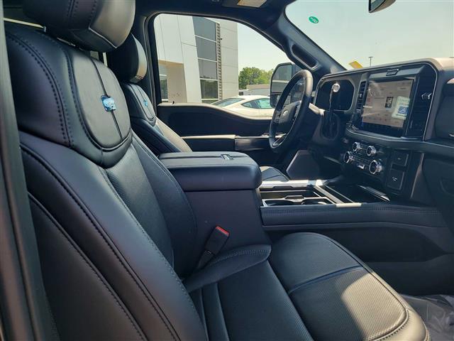 2025 Ford Super Duty F-250 SRW