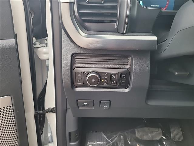 2025 Ford Super Duty F-250 SRW
