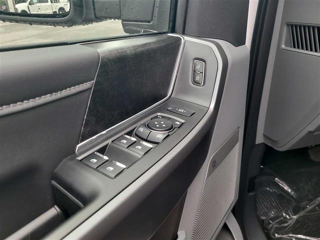 2025 Ford Super Duty F-250 SRW