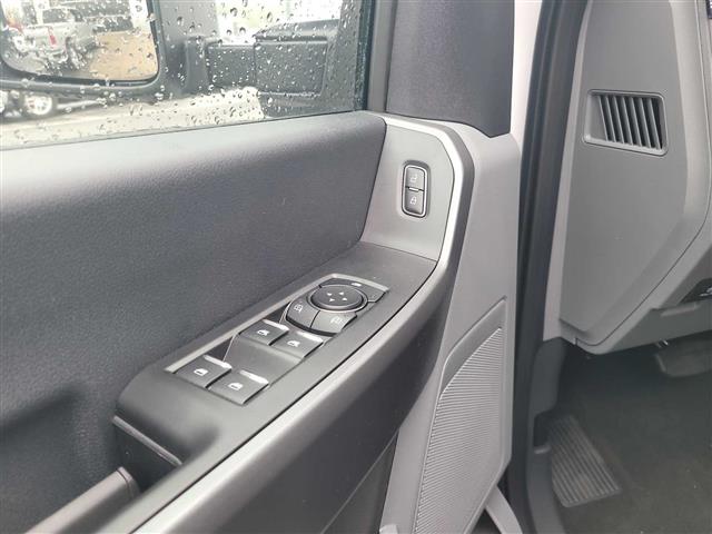 2025 Ford Super Duty F-250 SRW