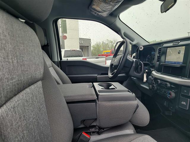 2025 Ford Super Duty F-250 SRW