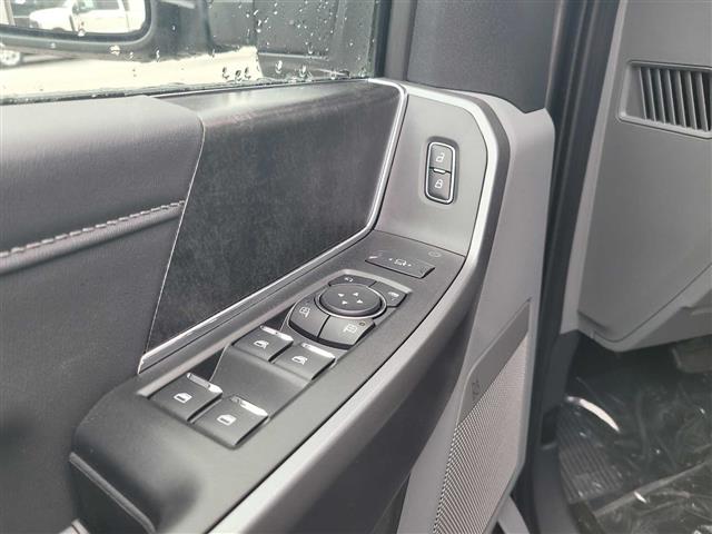 2025 Ford Super Duty F-250 SRW