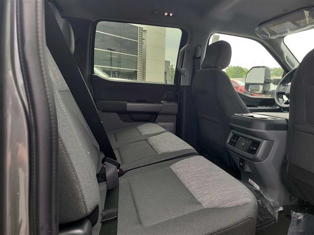 2025 Ford Super Duty F-250 SRW
