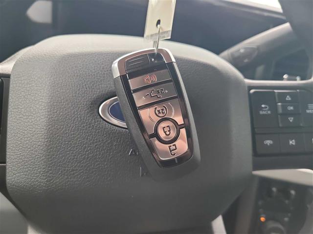 2025 Ford Super Duty F-250 SRW