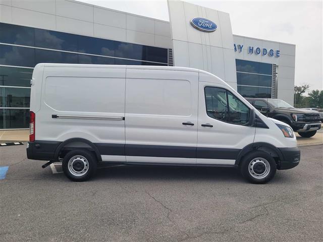 2025 Ford Transit Cargo Van