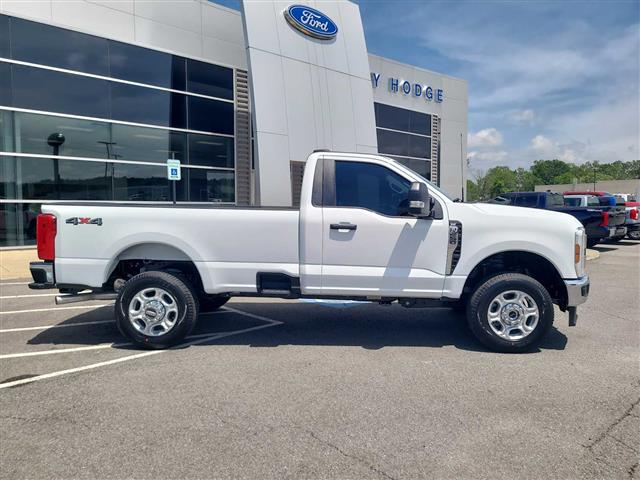 2025 Ford Super Duty F-250 SRW