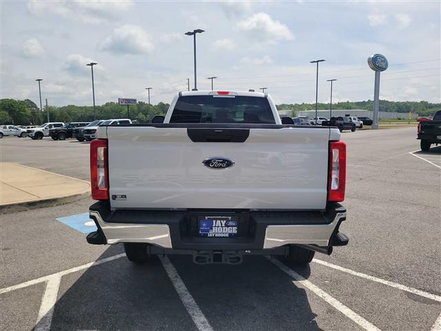 2025 Ford Super Duty F-250 SRW