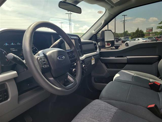 2025 Ford Super Duty F-250 SRW
