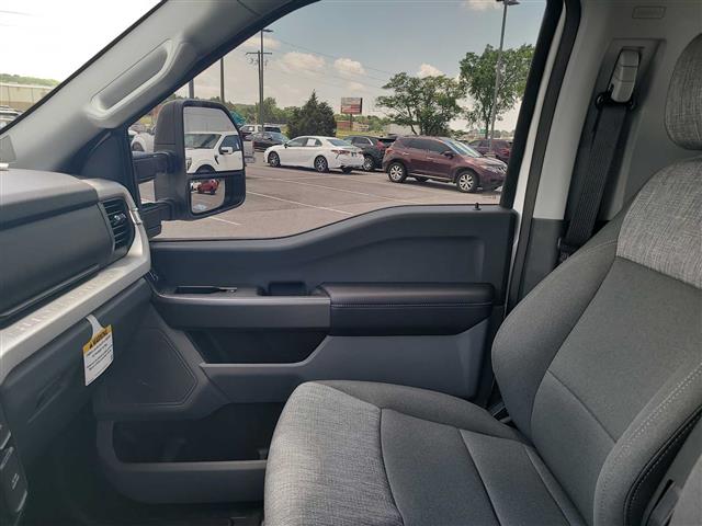 2025 Ford Super Duty F-250 SRW