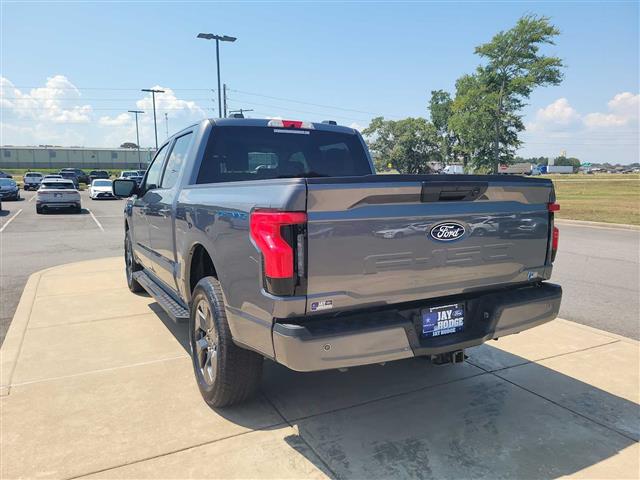 2025 Ford F-150 Lightning