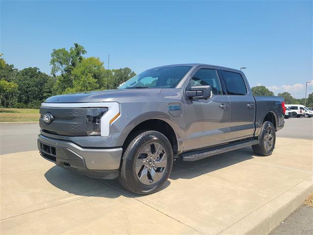 2025 Ford F-150 Lightning