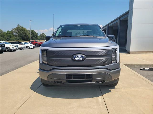 2025 Ford F-150 Lightning