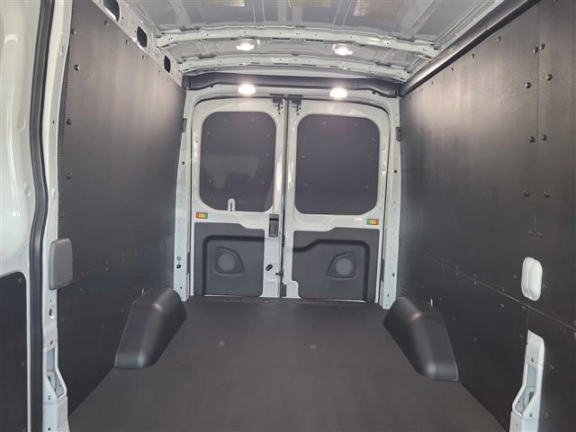 2025 Ford Transit Cargo Van
