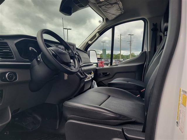 2025 Ford Transit Cargo Van