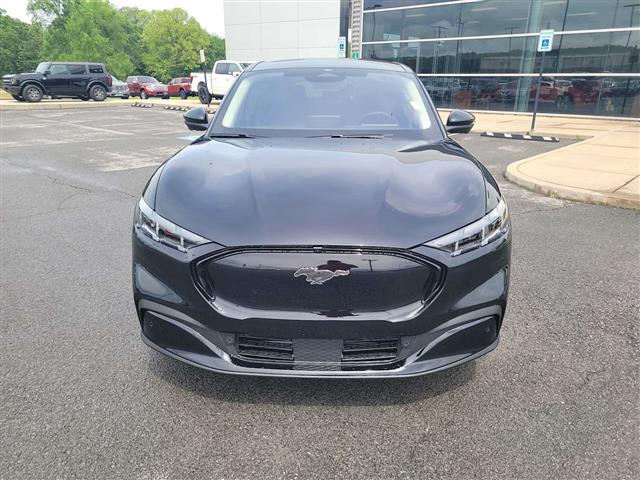 2025 Ford Mustang Mach-E