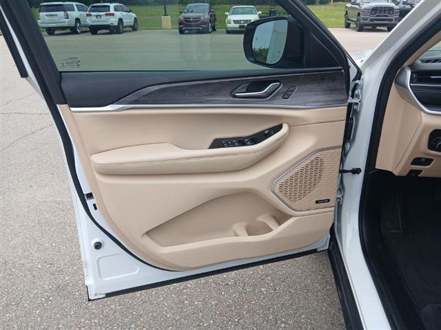 2022 Jeep Grand Cherokee L