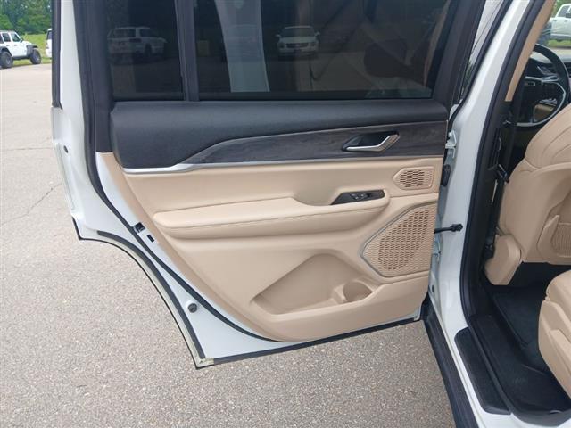 2022 Jeep Grand Cherokee L
