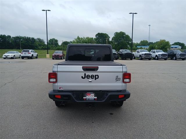2023 Jeep Gladiator
