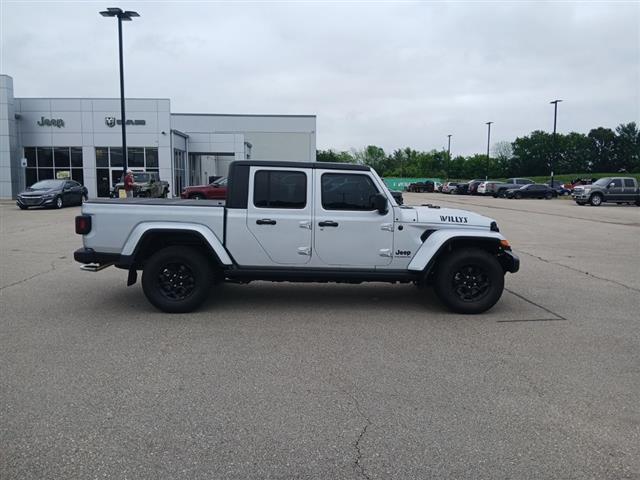 2023 Jeep Gladiator