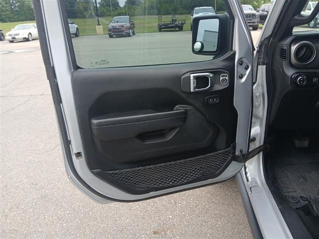 2023 Jeep Gladiator