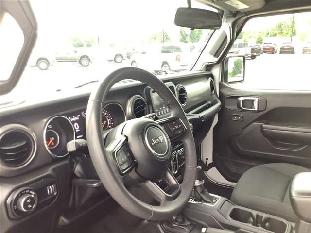 2023 Jeep Gladiator