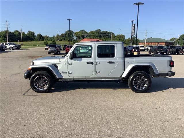 2023 Jeep Gladiator
