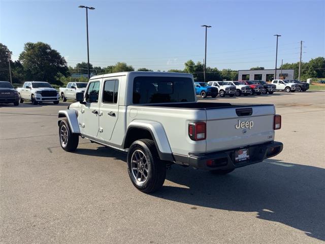 2023 Jeep Gladiator