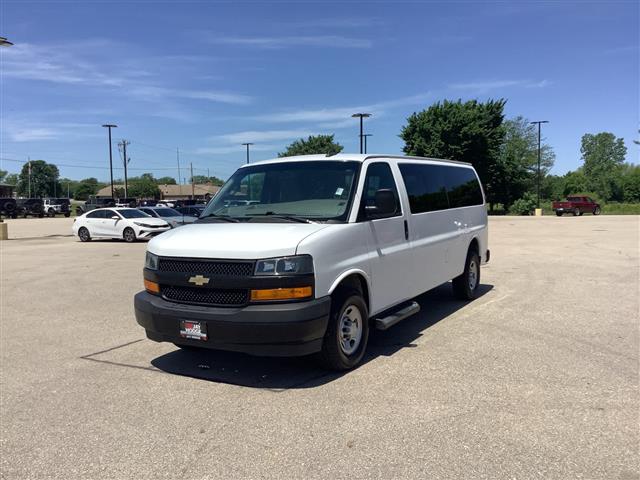 2022 Chevrolet Express Passenger